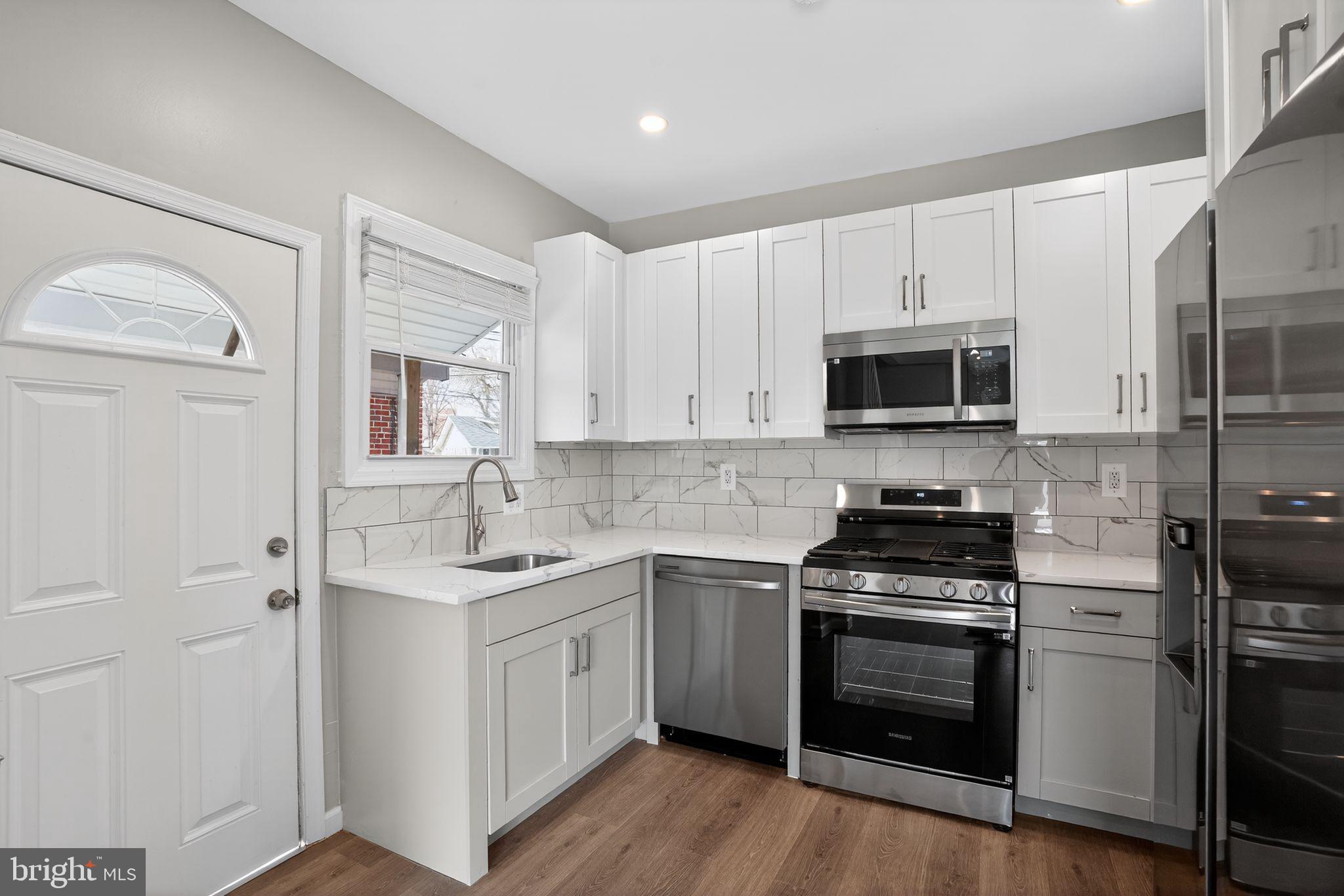 MOYERS PARK - Residential