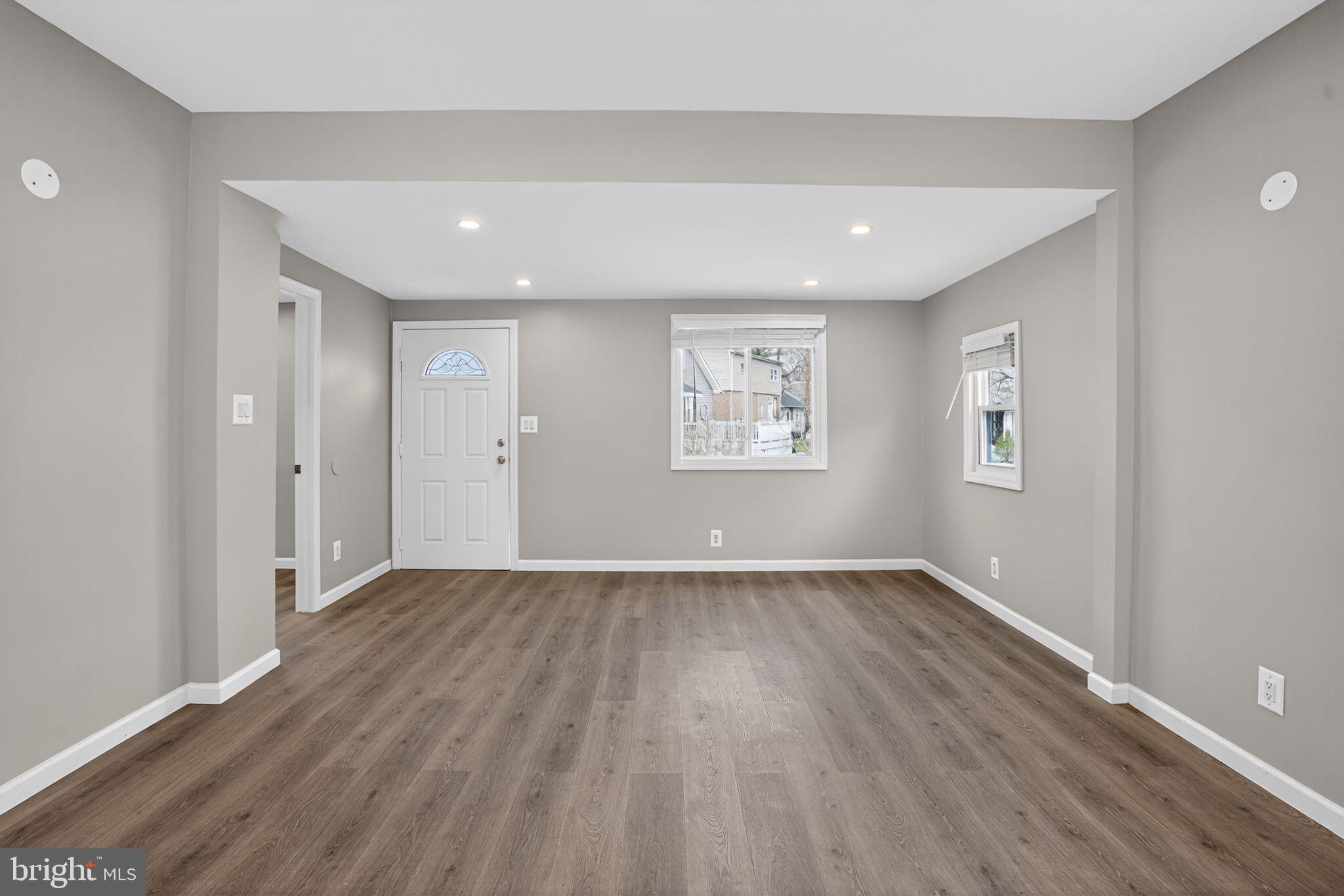 MOYERS PARK - Residential