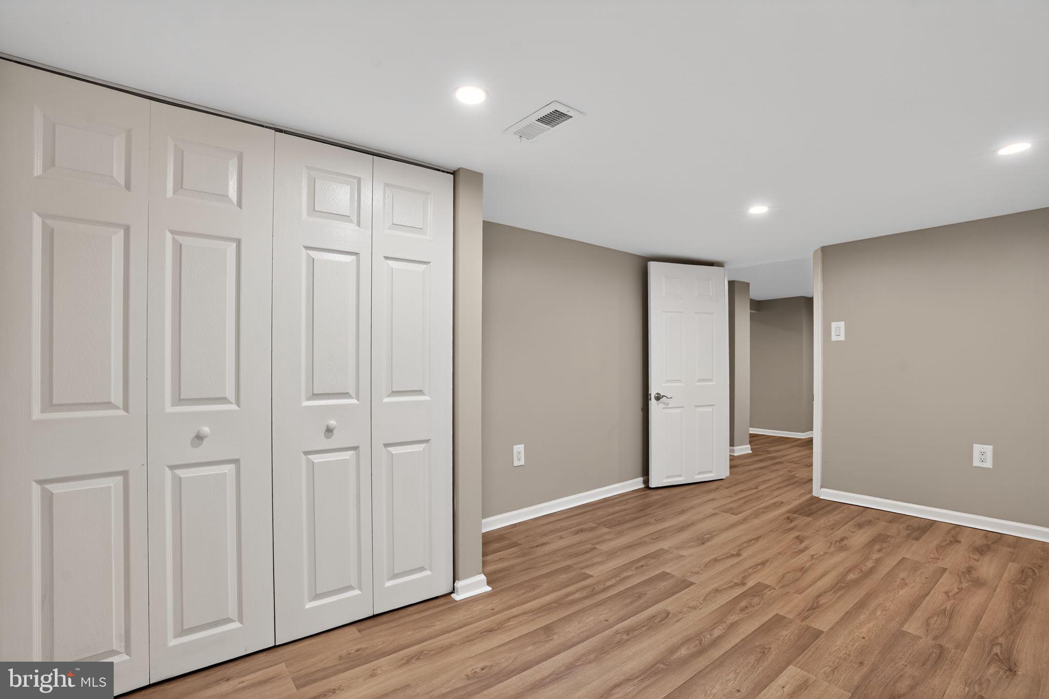 MOYERS PARK - Residential