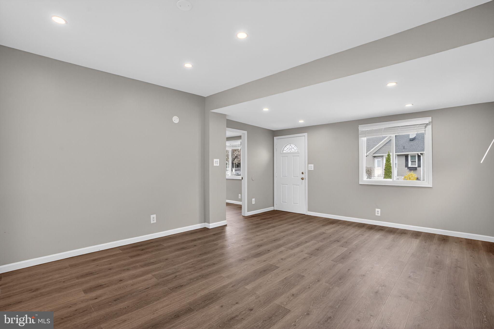 MOYERS PARK - Residential