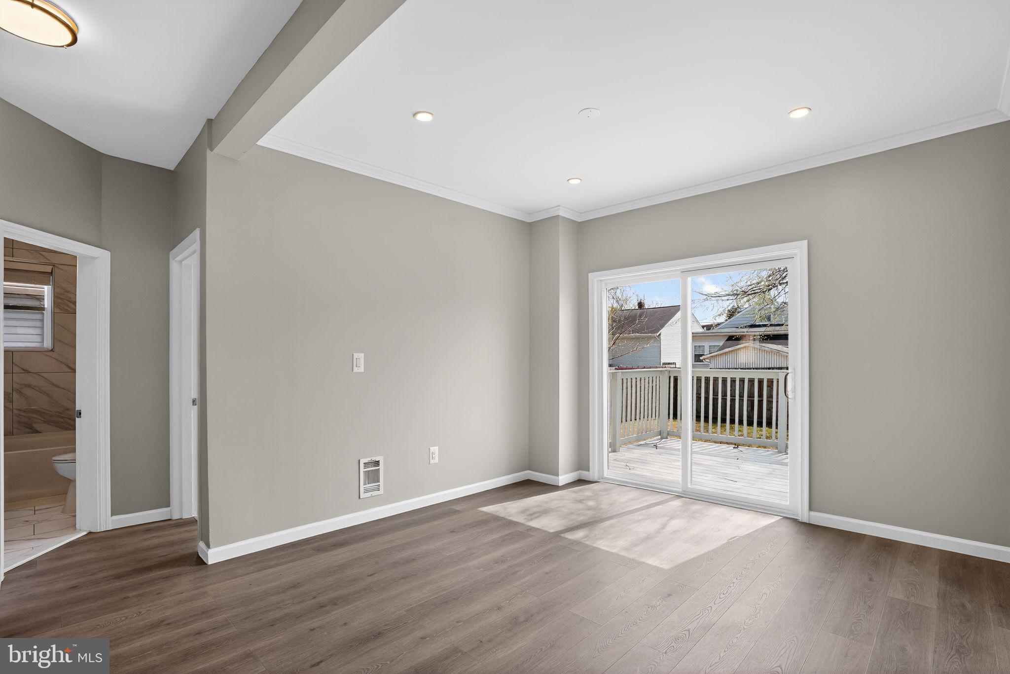 MOYERS PARK - Residential