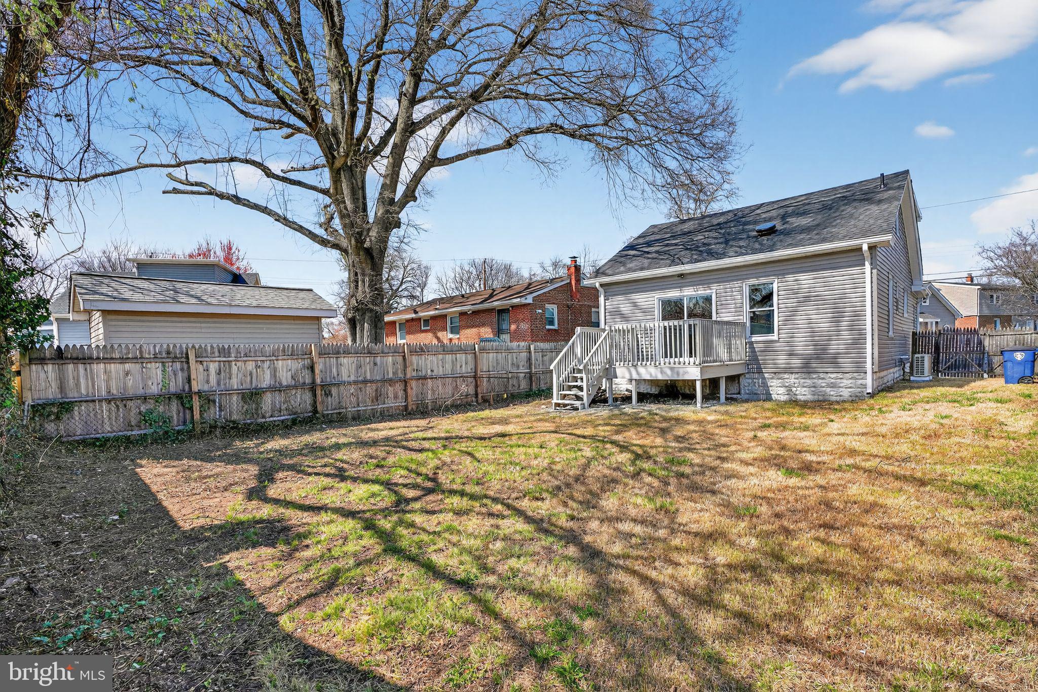 MOYERS PARK - Residential