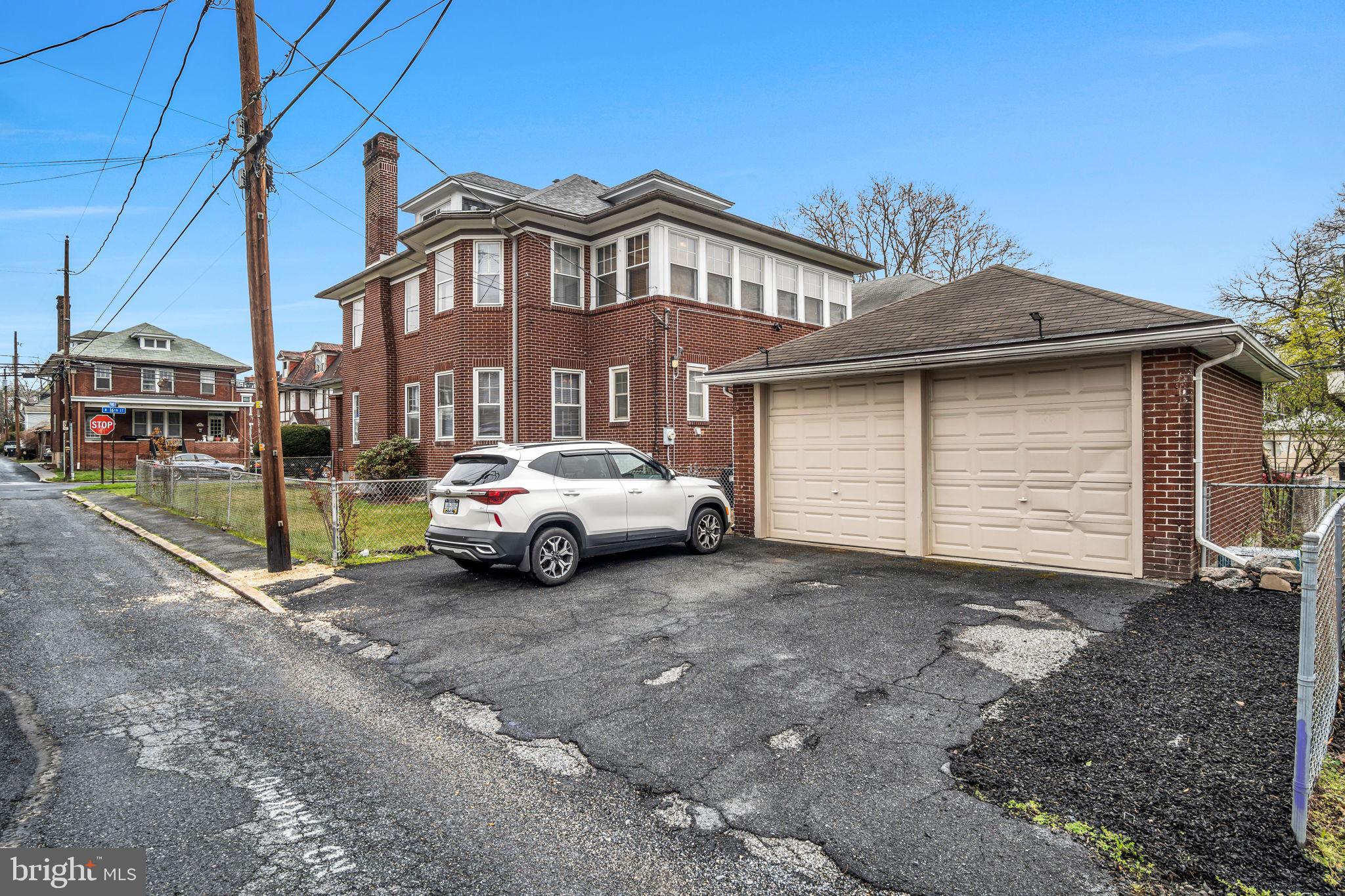 ALLISON HILL - Residential