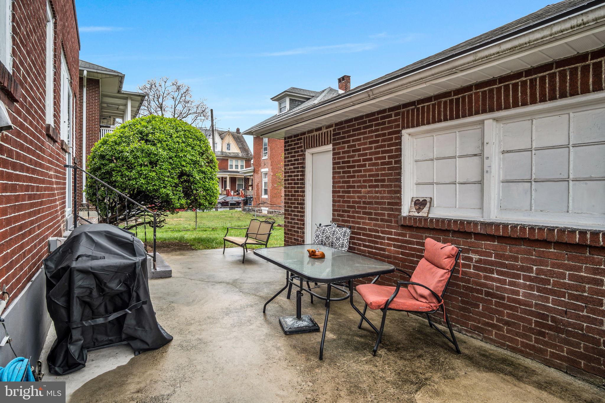 ALLISON HILL - Residential