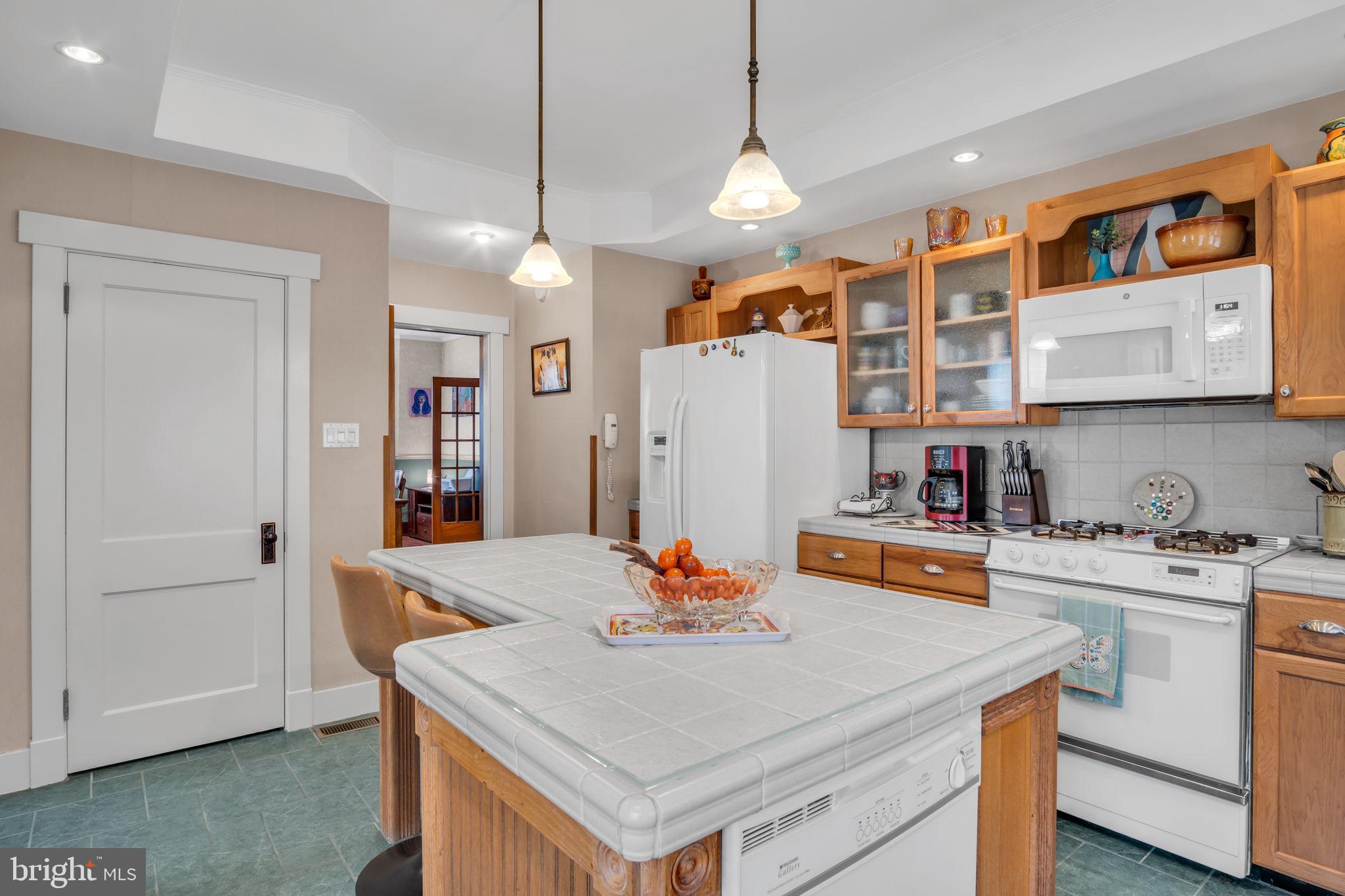 ALLISON HILL - Residential