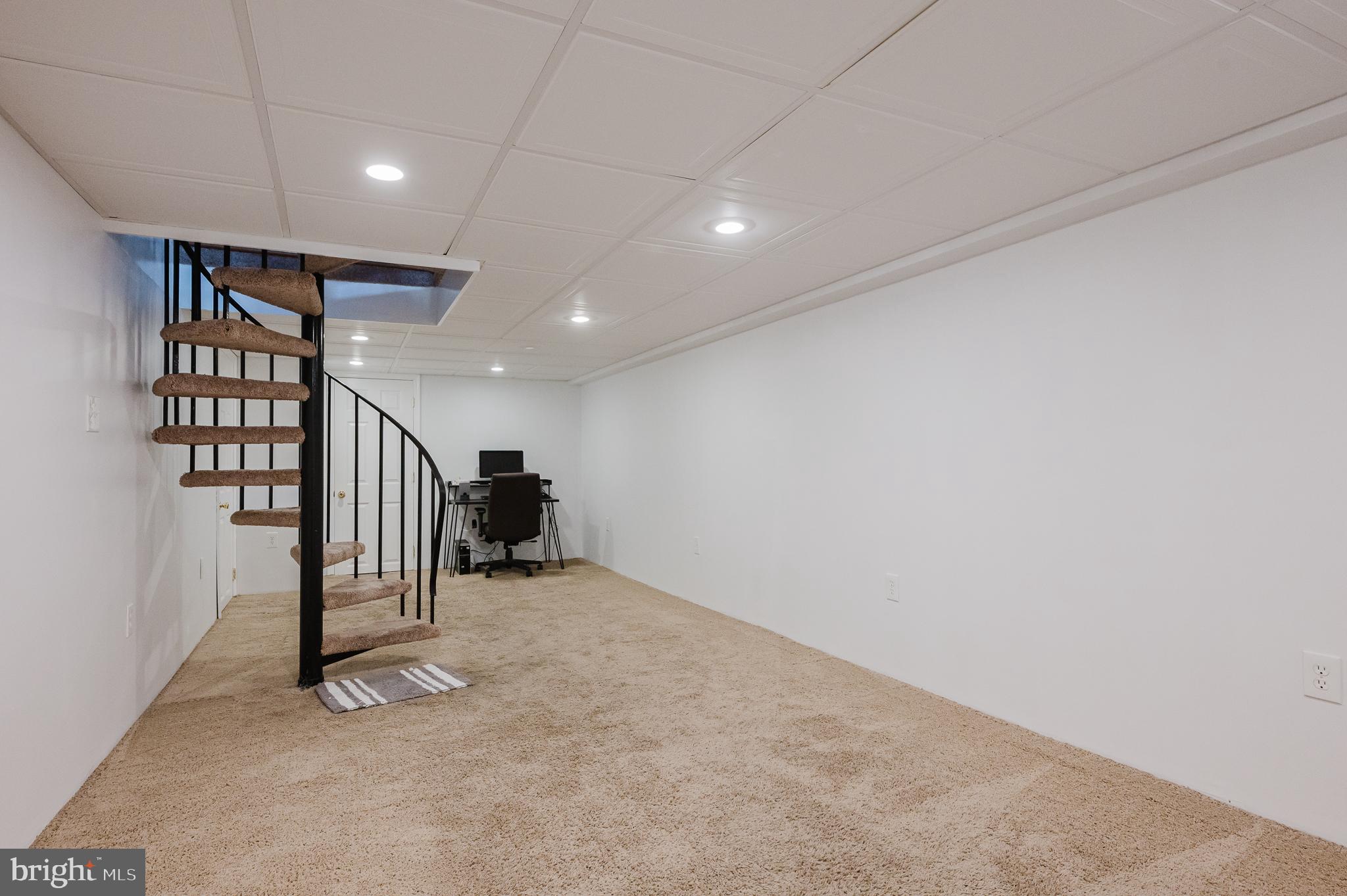 LOCUST POINT - Residential