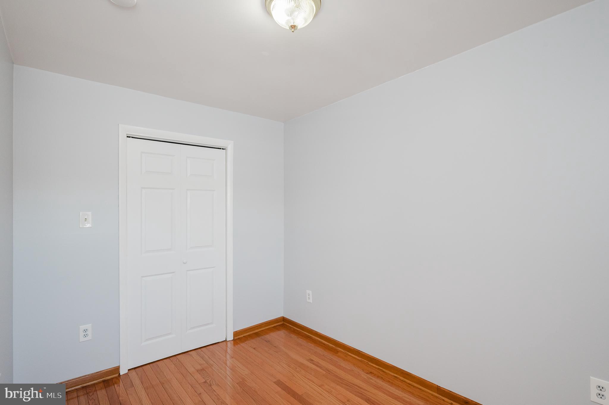LOCUST POINT - Residential