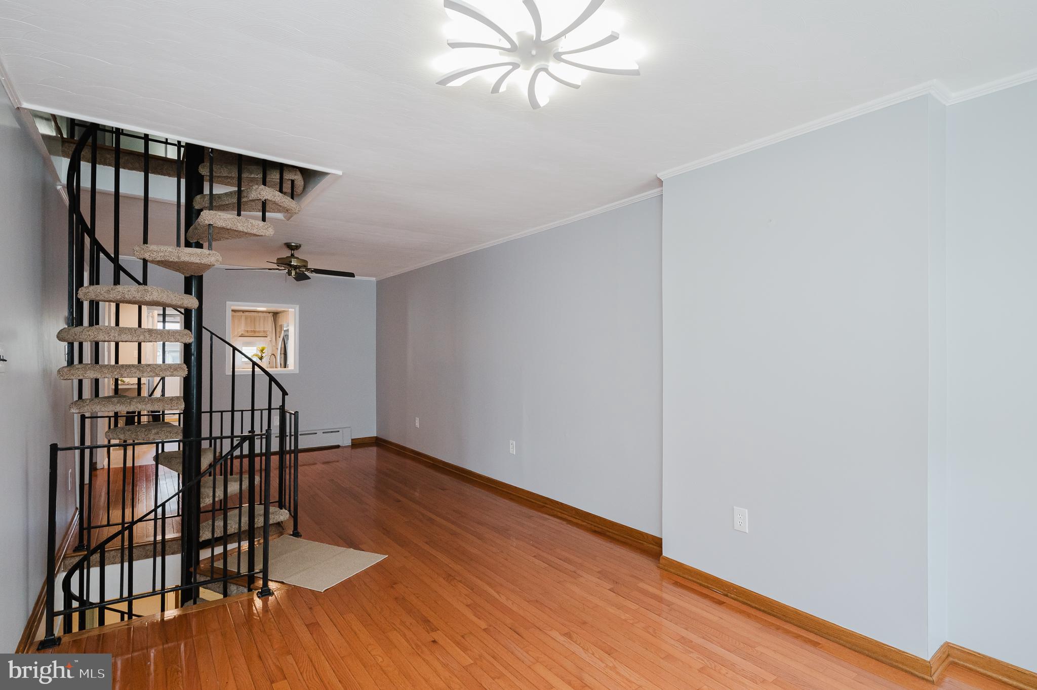 LOCUST POINT - Residential