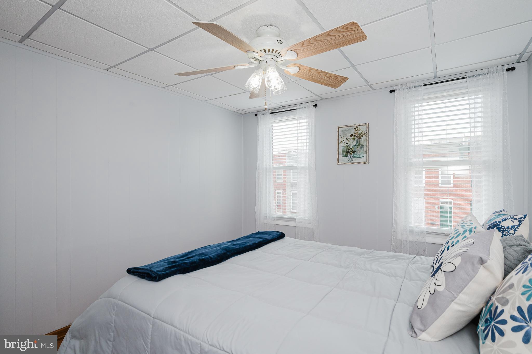 LOCUST POINT - Residential