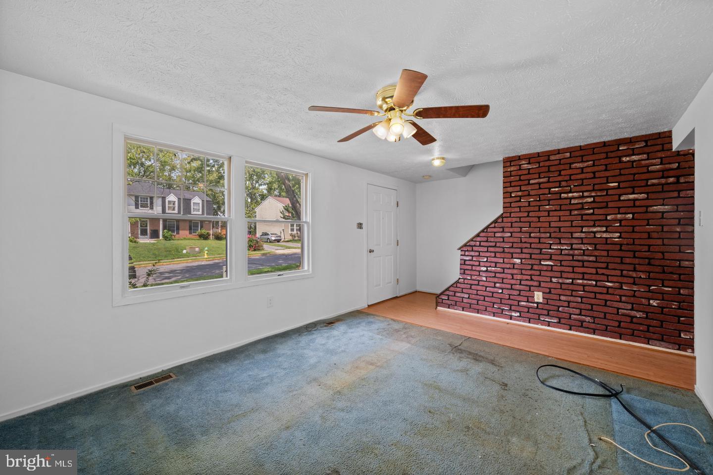1576 CAREY PLACE