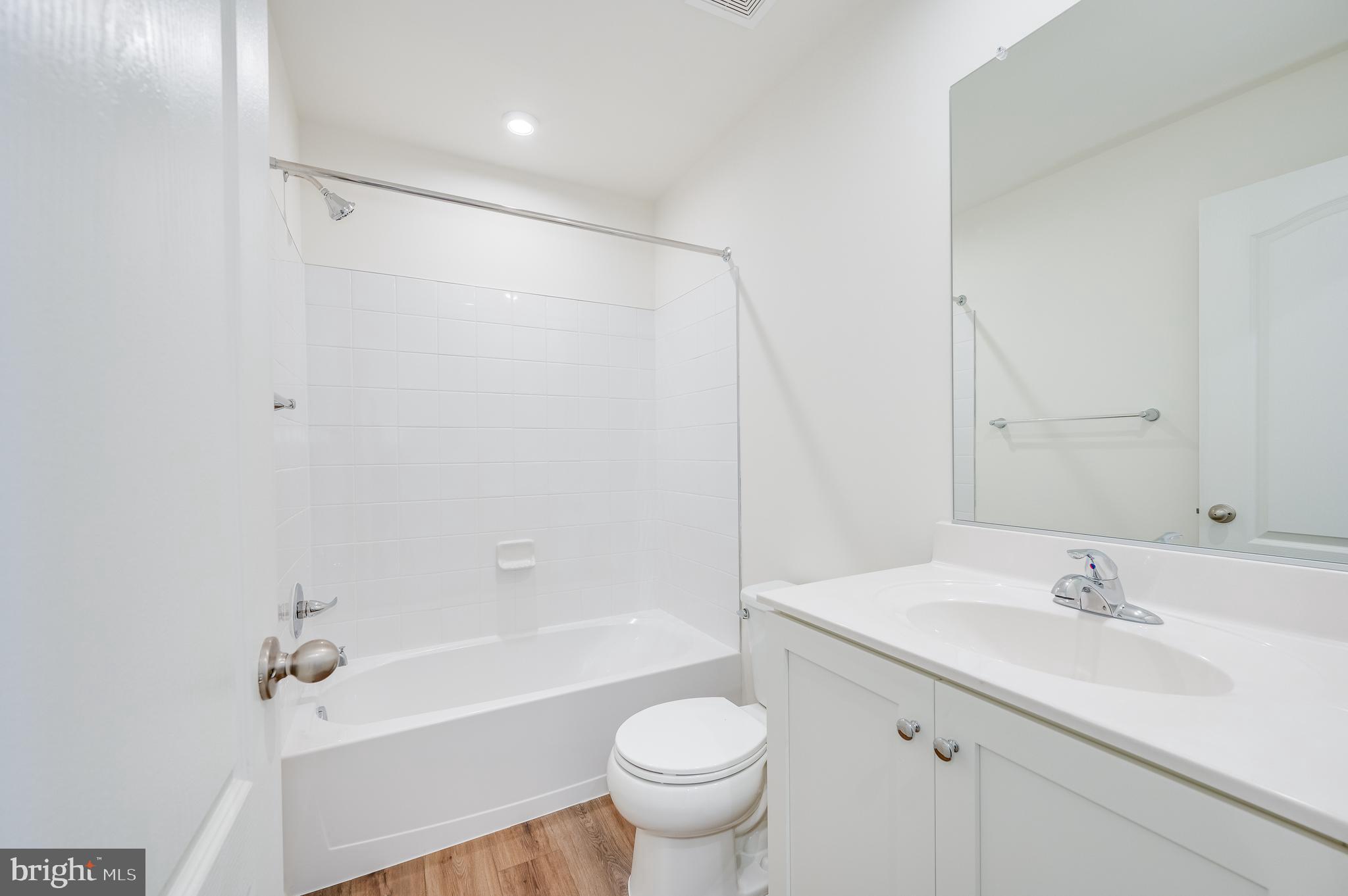 OVERLOOK AT RIVERSIDE - Residential Lease