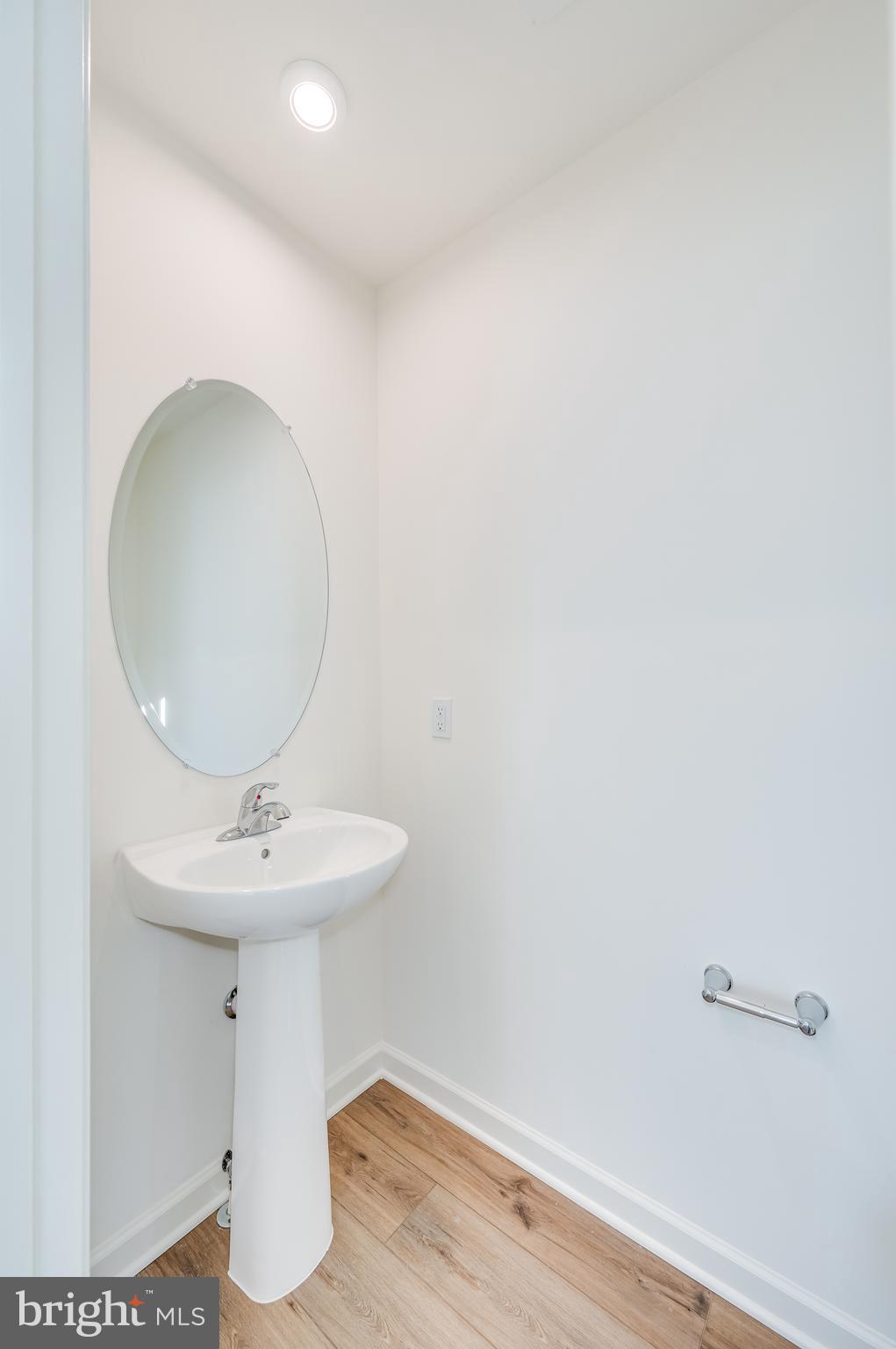 OVERLOOK AT RIVERSIDE - Residential Lease