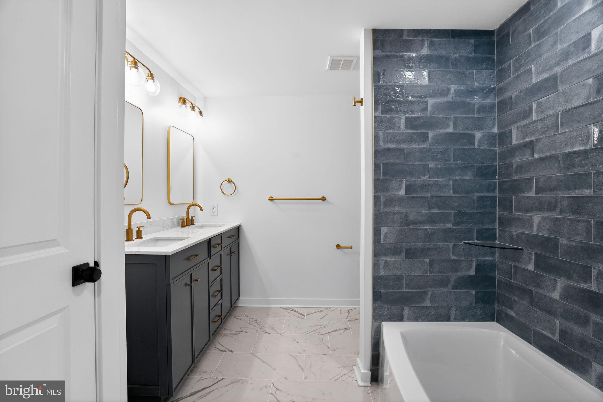 CHESNEY DOWNS - Residential