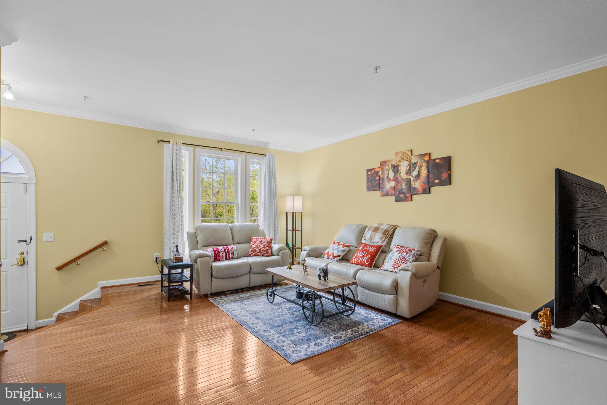 KINGSVIEW VILLAGE - Residential