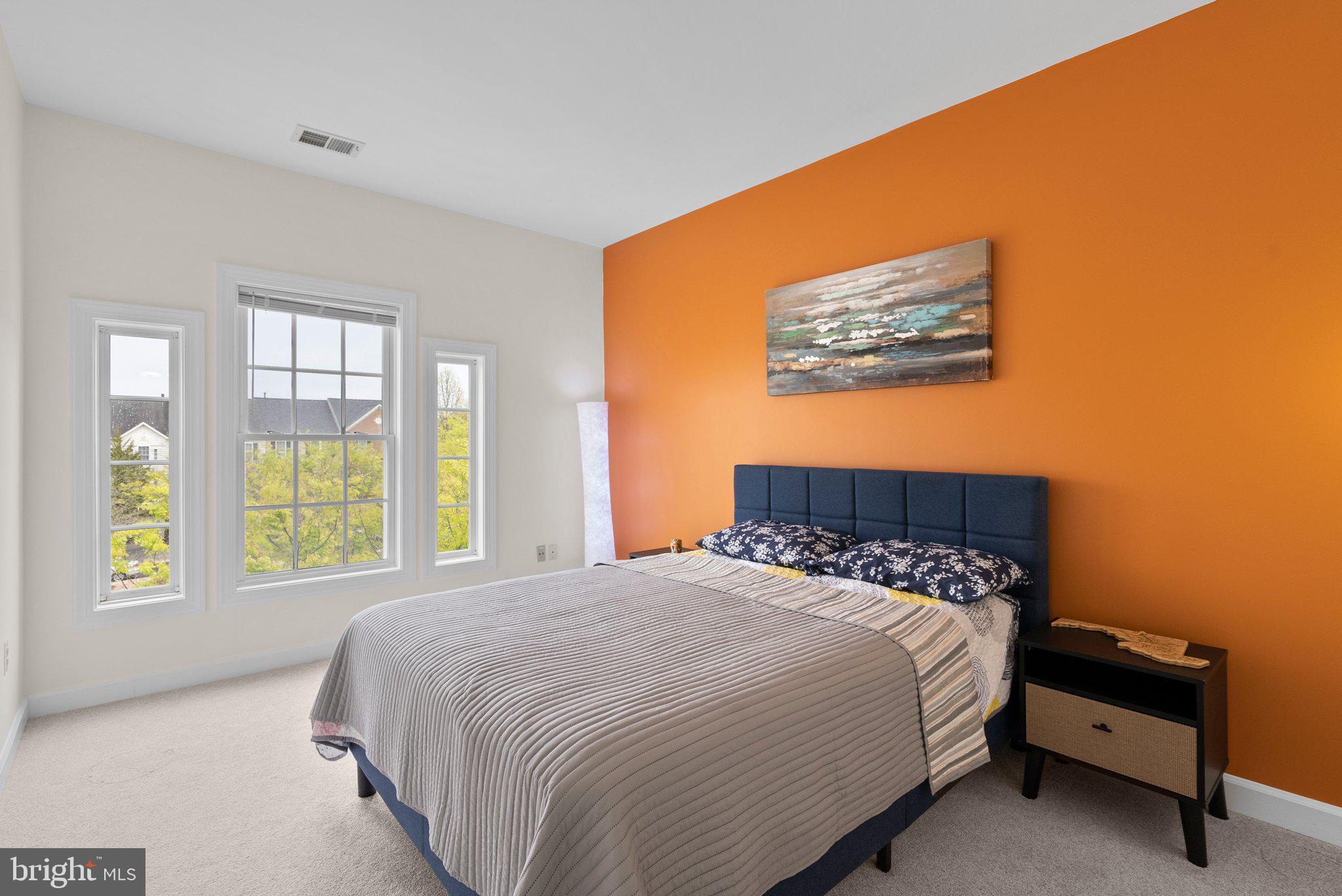 KINGSVIEW VILLAGE - Residential