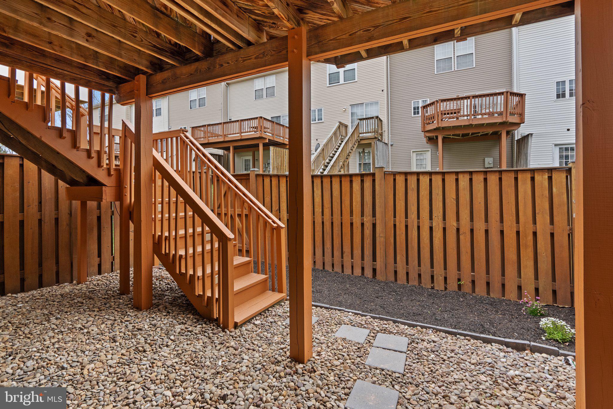 KINGSVIEW VILLAGE - Residential