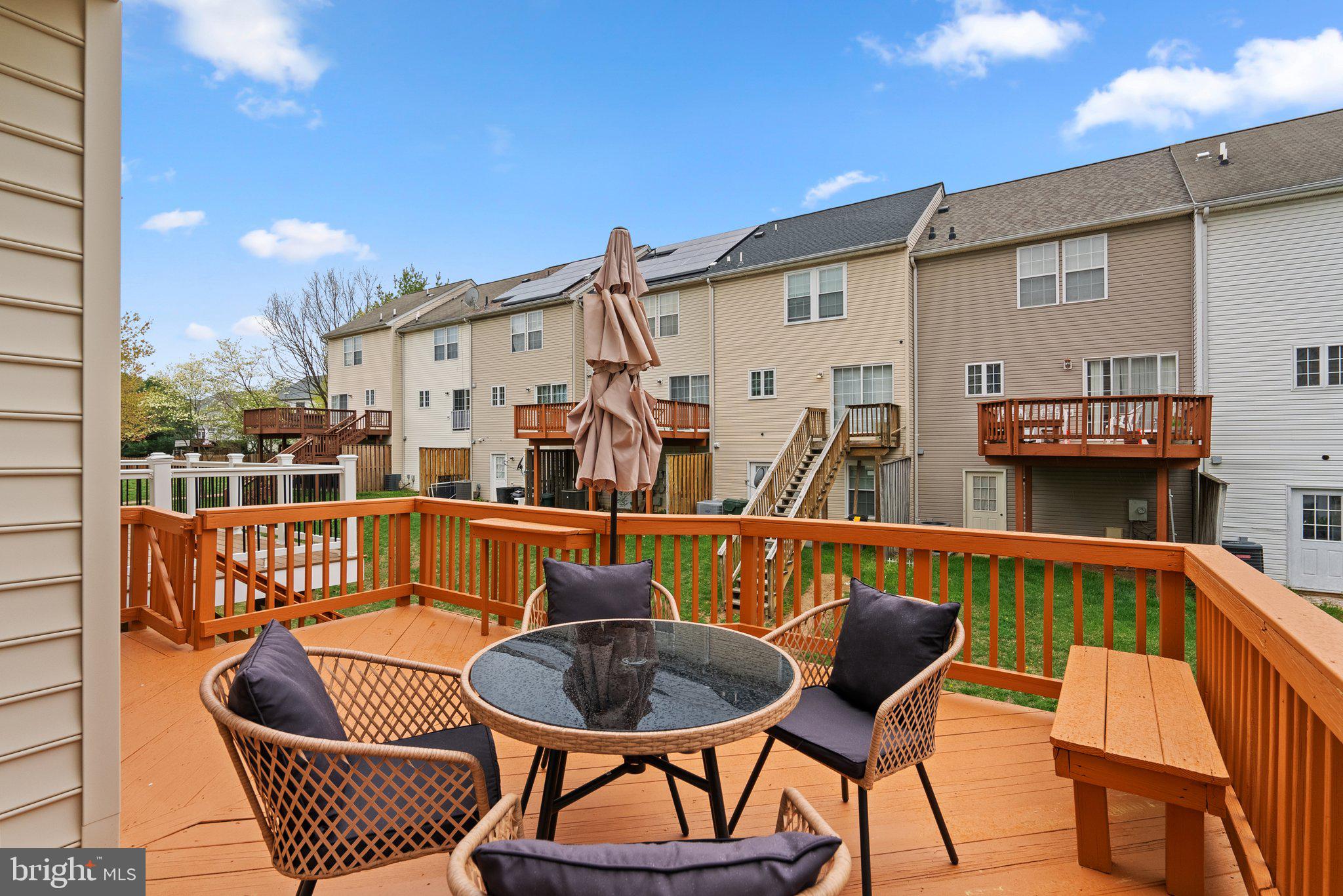 KINGSVIEW VILLAGE - Residential