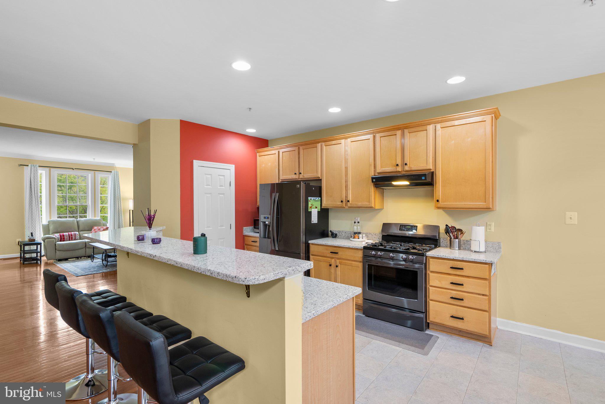 KINGSVIEW VILLAGE - Residential