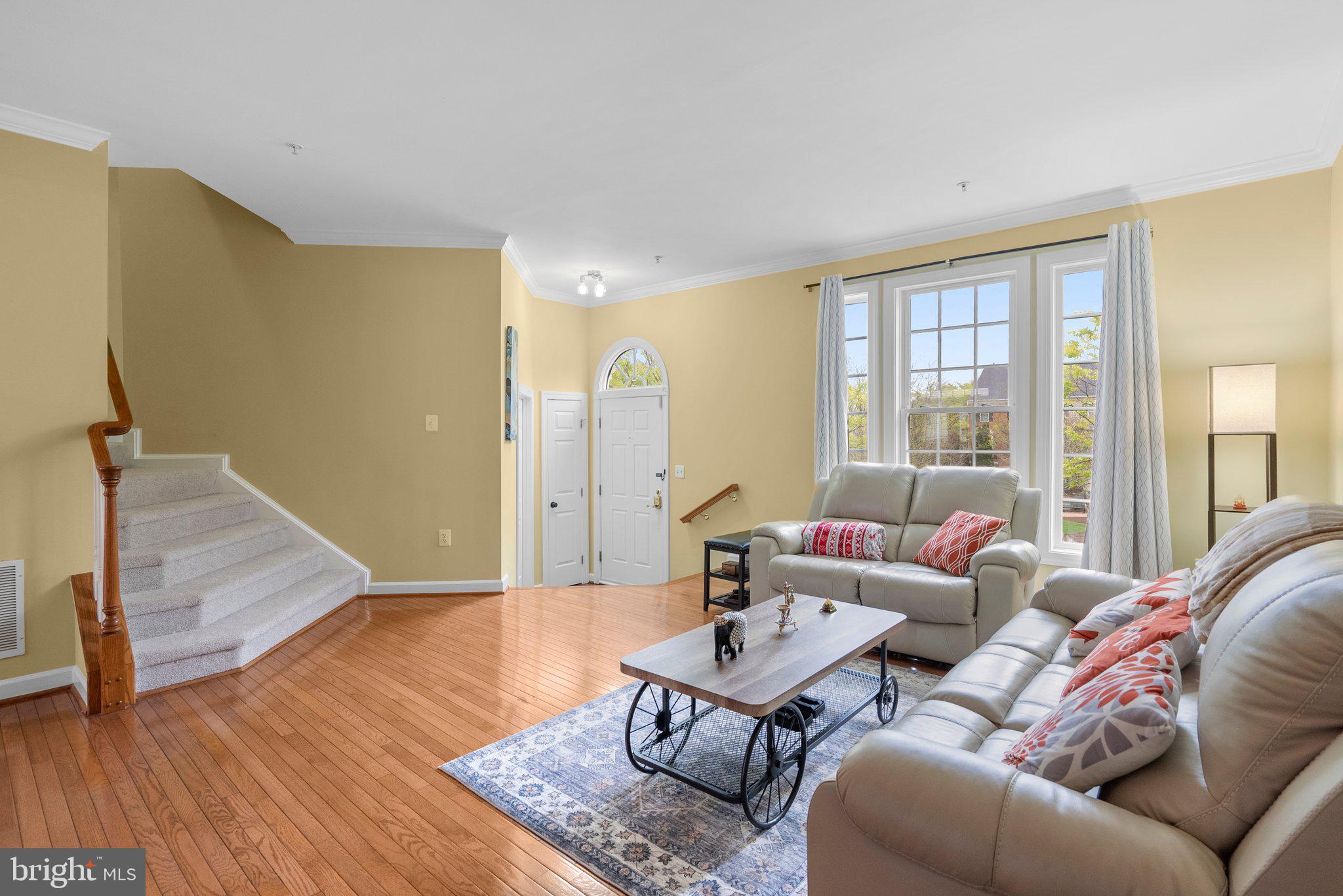 KINGSVIEW VILLAGE - Residential