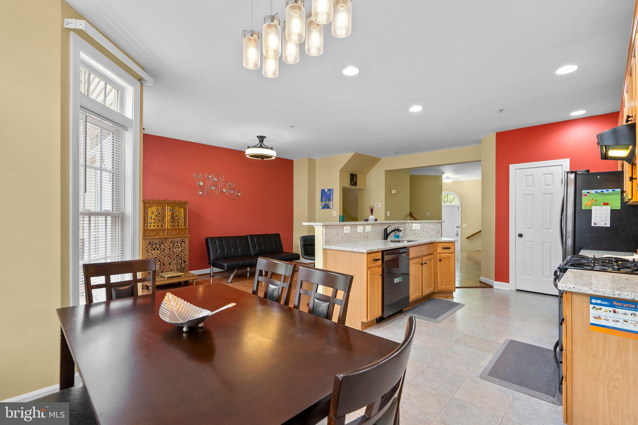 KINGSVIEW VILLAGE - Residential