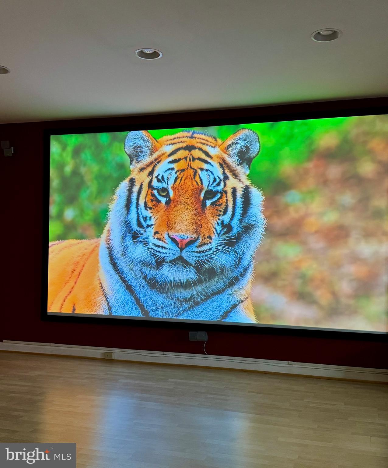 KINGSVIEW VILLAGE - Residential