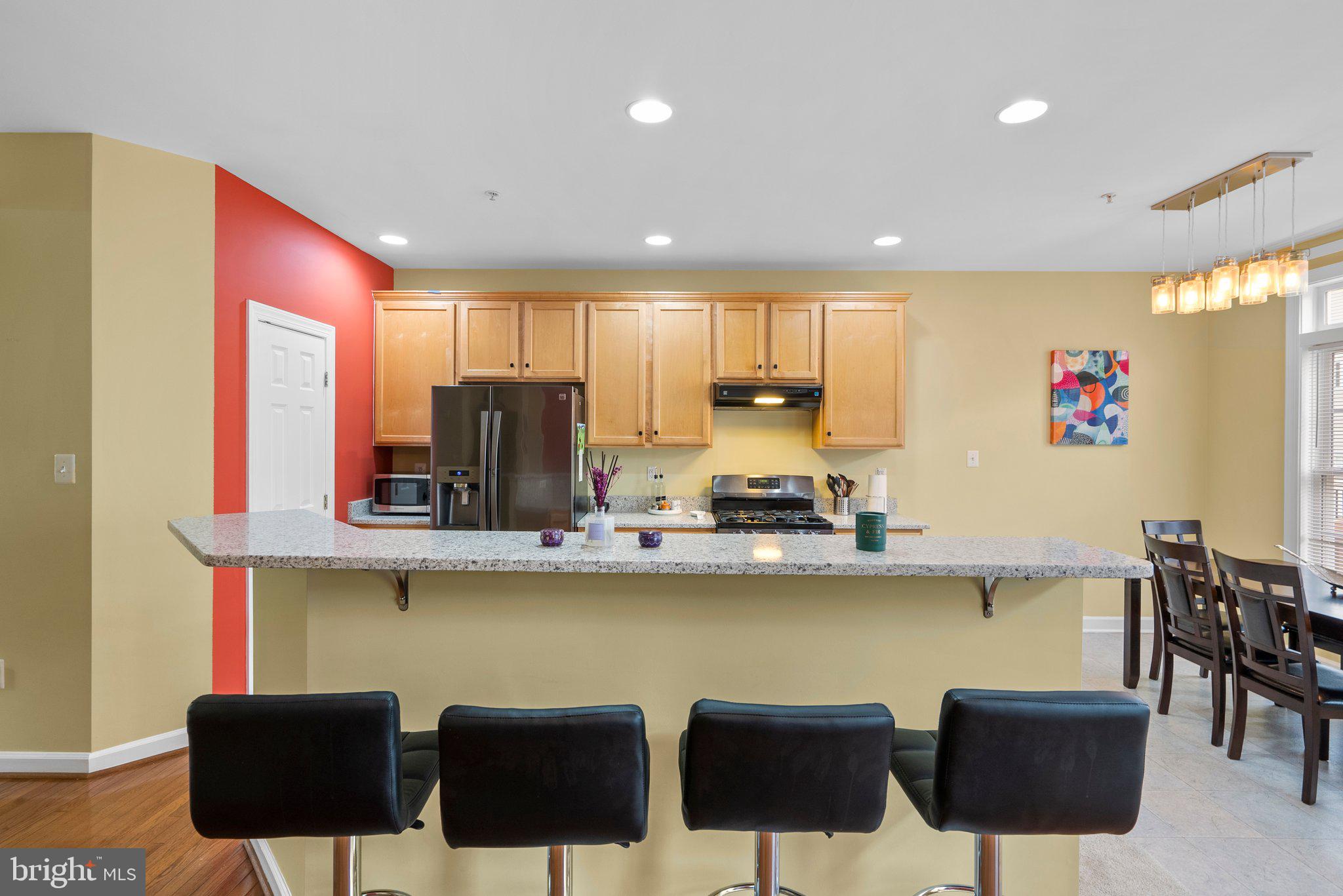 KINGSVIEW VILLAGE - Residential