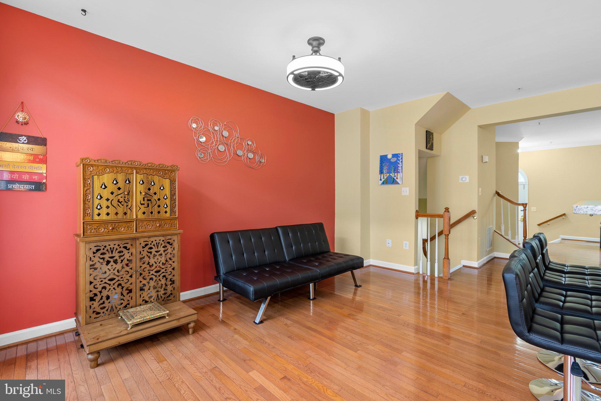 KINGSVIEW VILLAGE - Residential