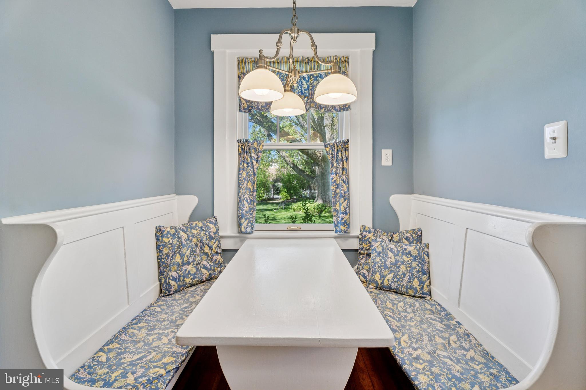 VALLEY HILLS - Residential