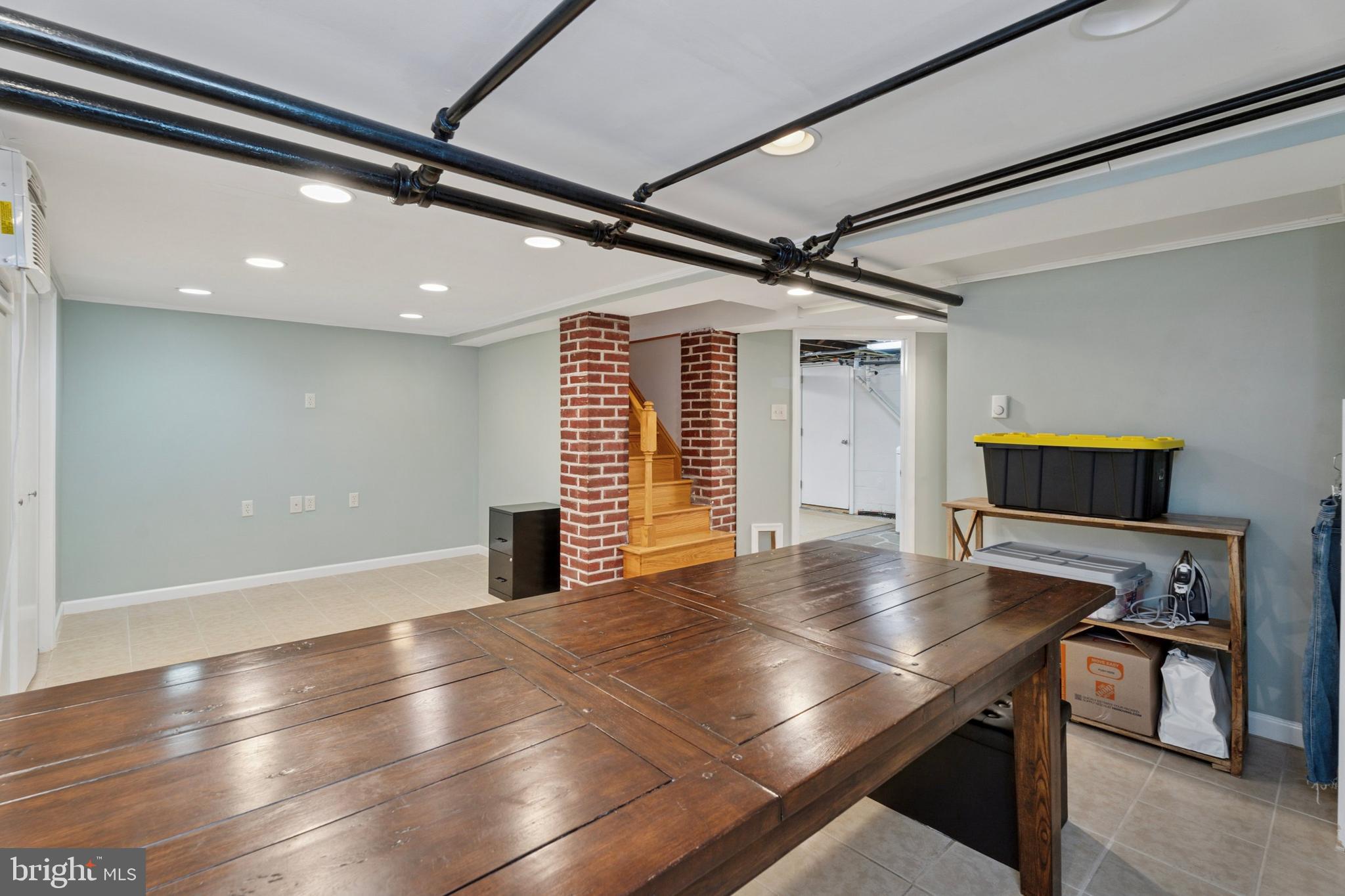 VALLEY HILLS - Residential