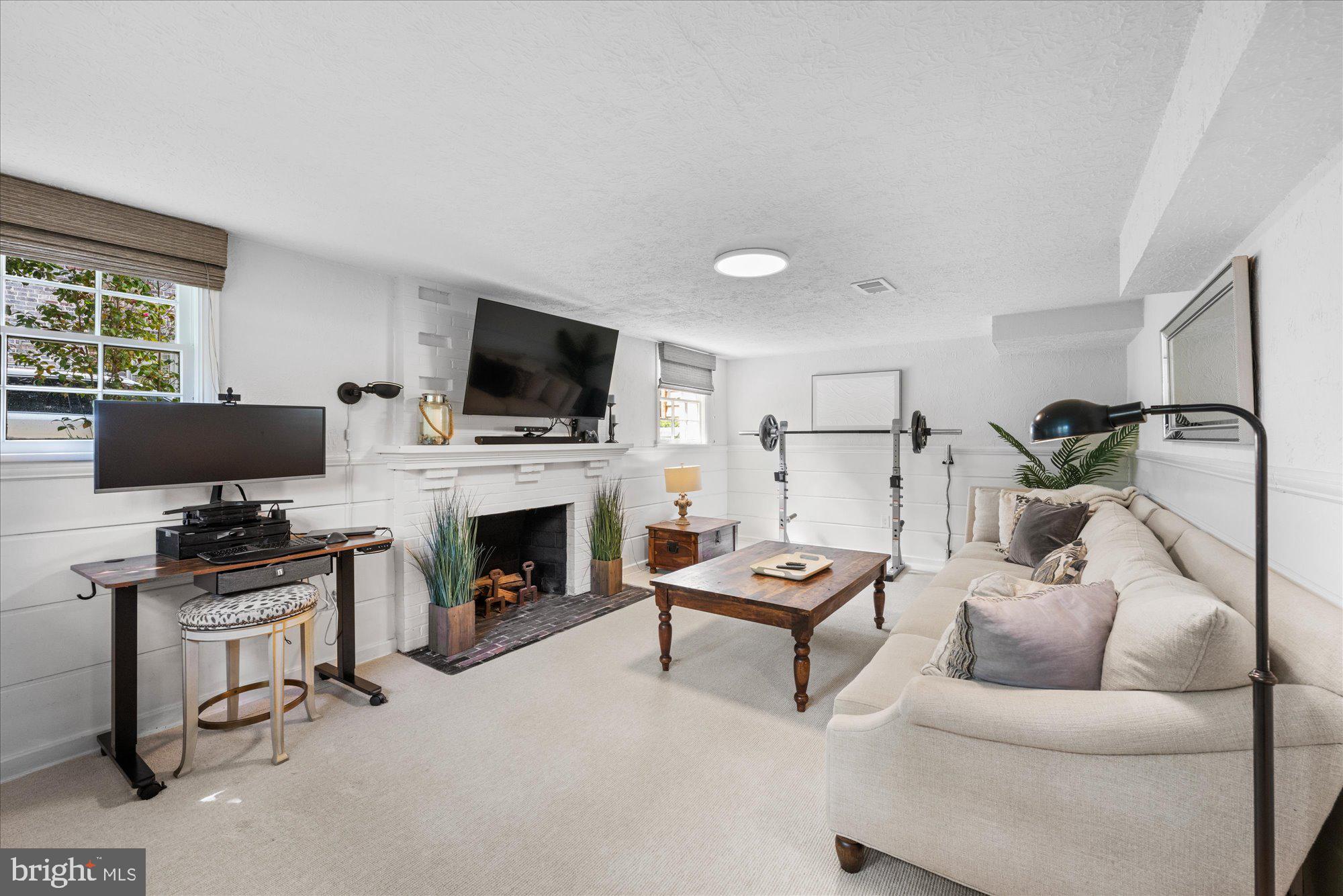 WESLEY HEIGHTS - Residential