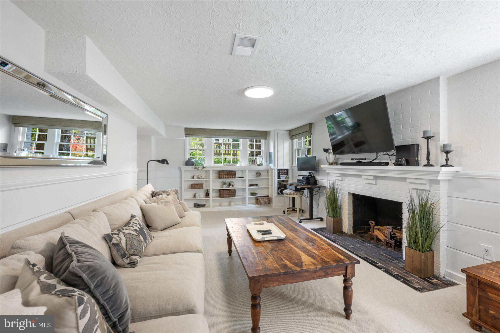 WESLEY HEIGHTS - Residential