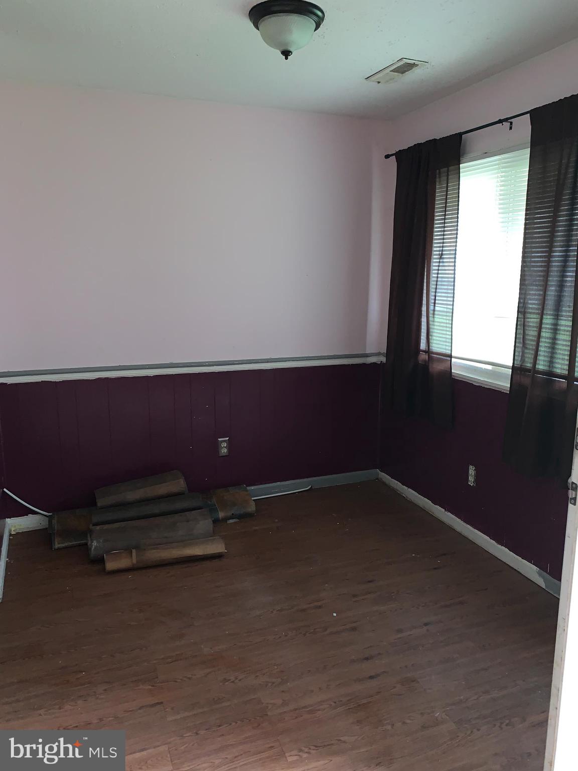 EDGEWATER VILLAGE - Residential