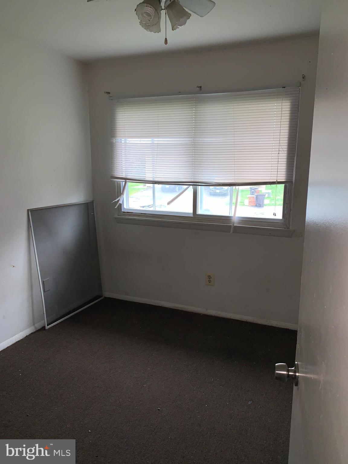 EDGEWATER VILLAGE - Residential