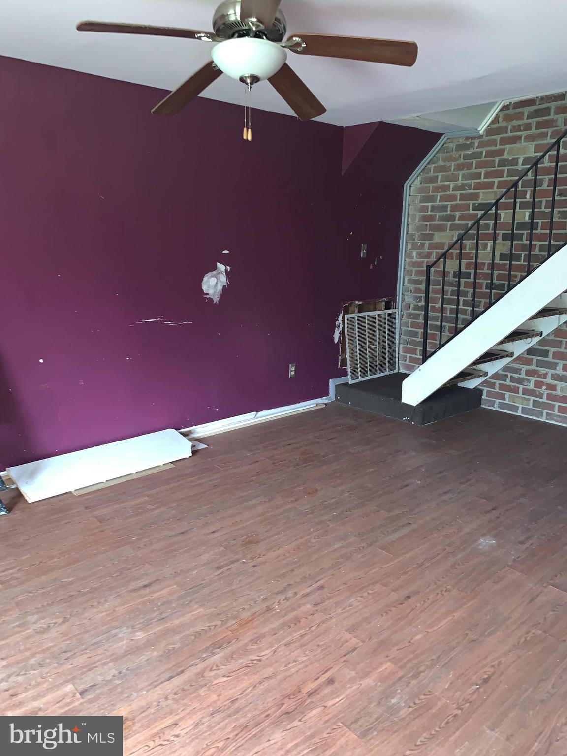 EDGEWATER VILLAGE - Residential