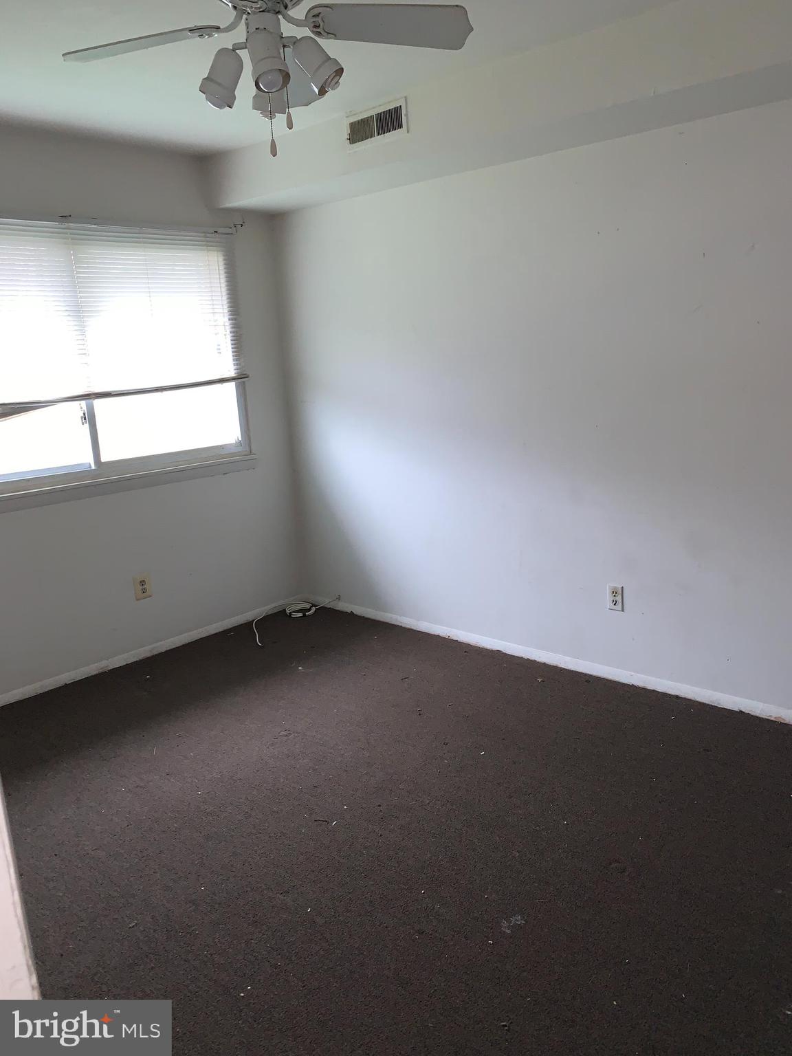 EDGEWATER VILLAGE - Residential