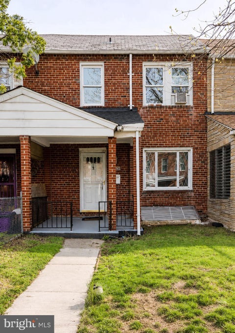 Townhouse For Sale - 3060 Mayfield Avenue<br/> Baltimore City County, BALTIMORE, MD 21213