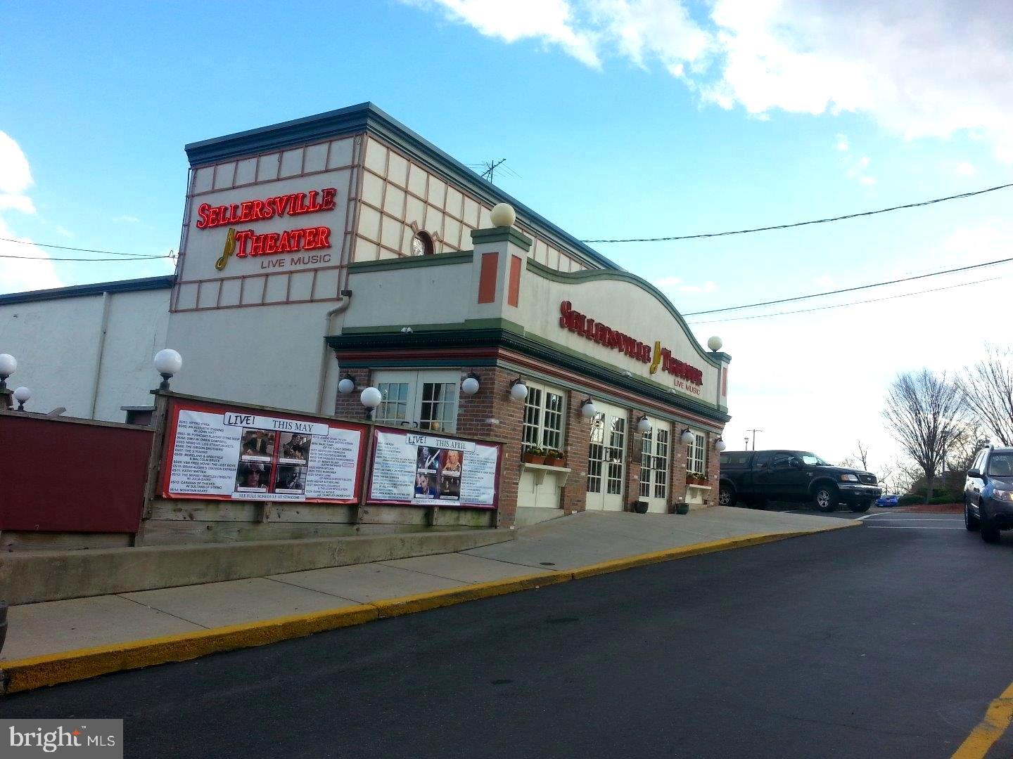 QUIET ACRES - Residential