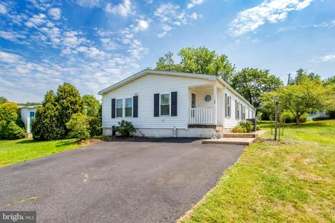 69 Mapleleaf Drive, Sellersville, PA 18960 - MLS#: PABU2102644