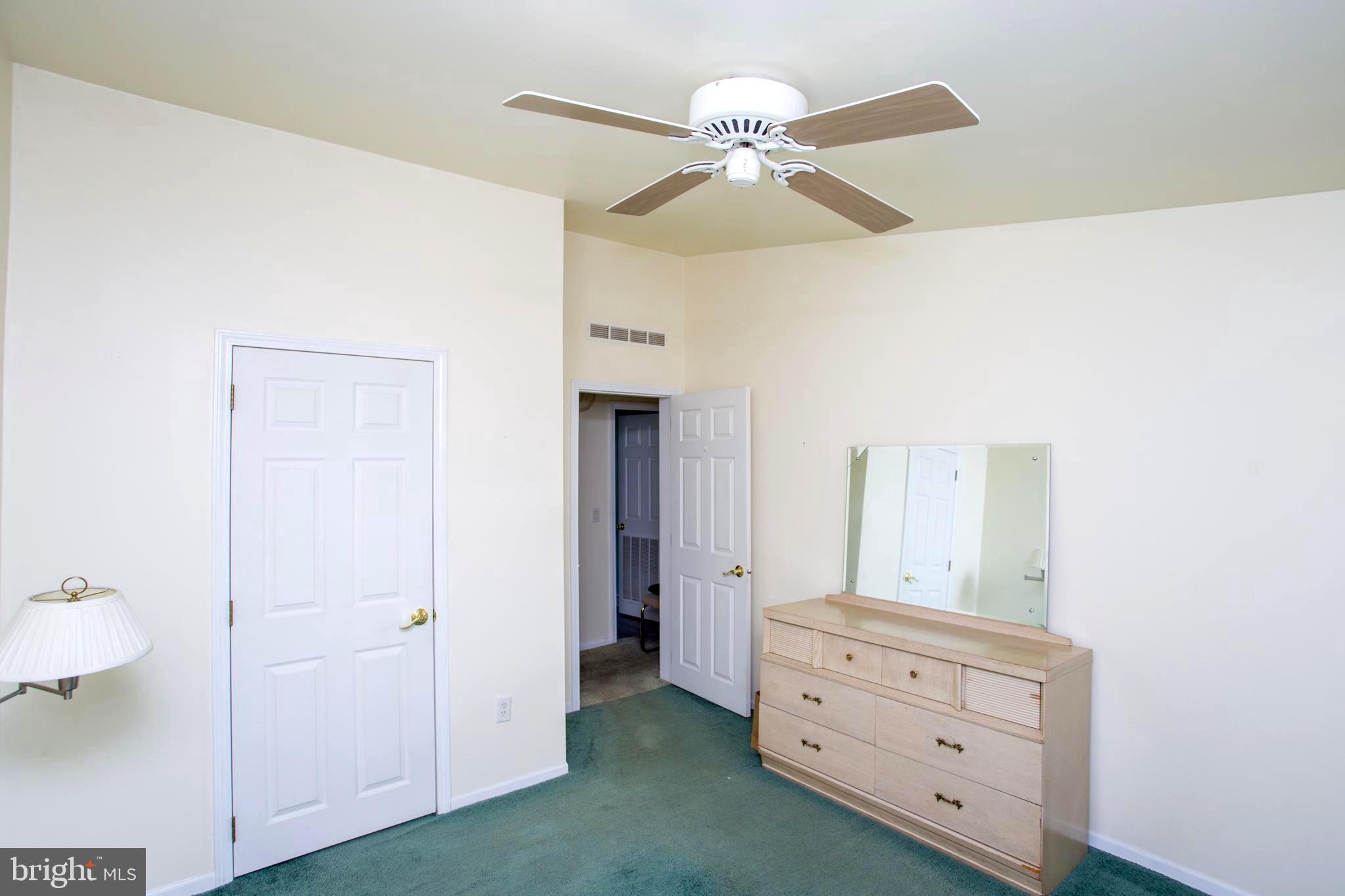 QUIET ACRES - Residential