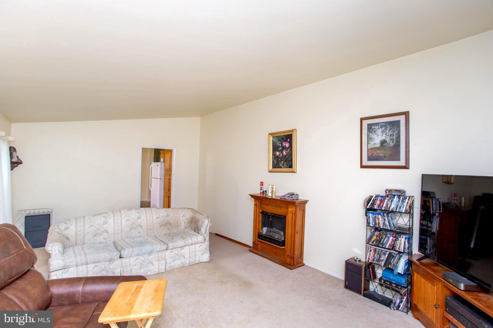 QUIET ACRES - Residential