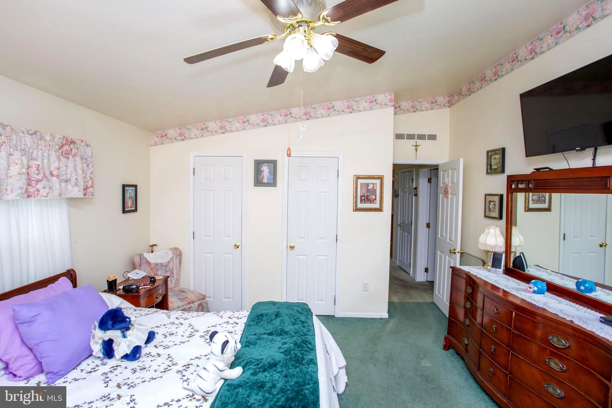 QUIET ACRES - Residential