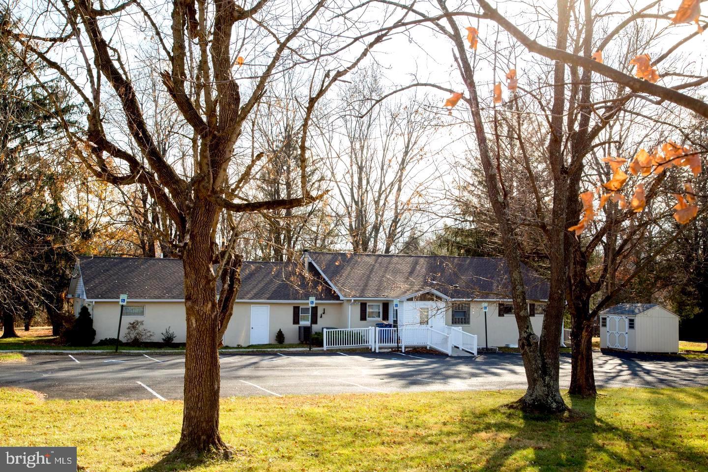 QUIET ACRES - Residential