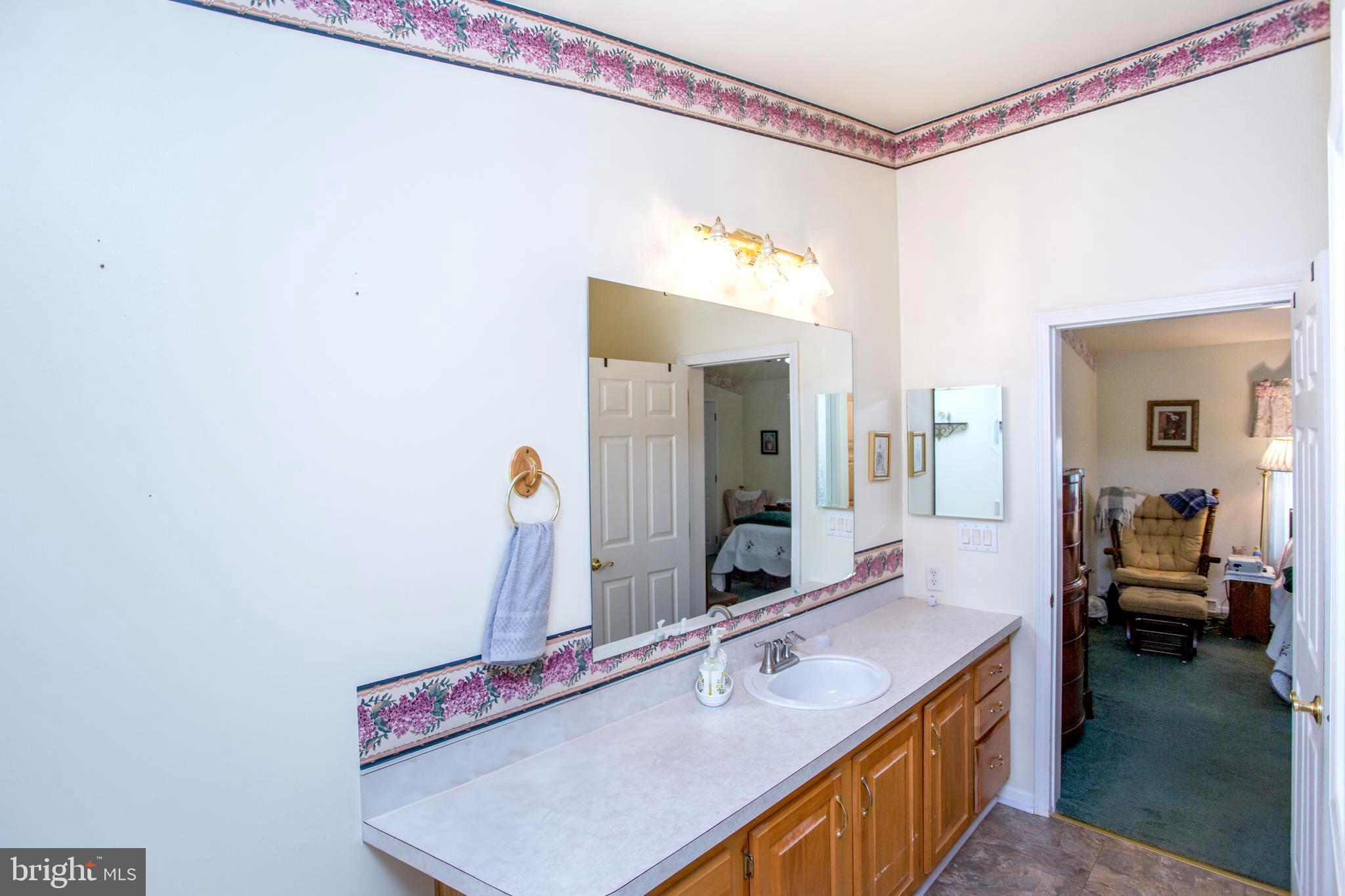 QUIET ACRES - Residential