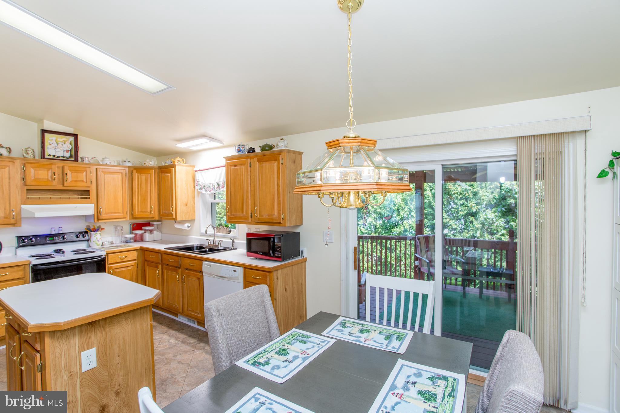 QUIET ACRES - Residential