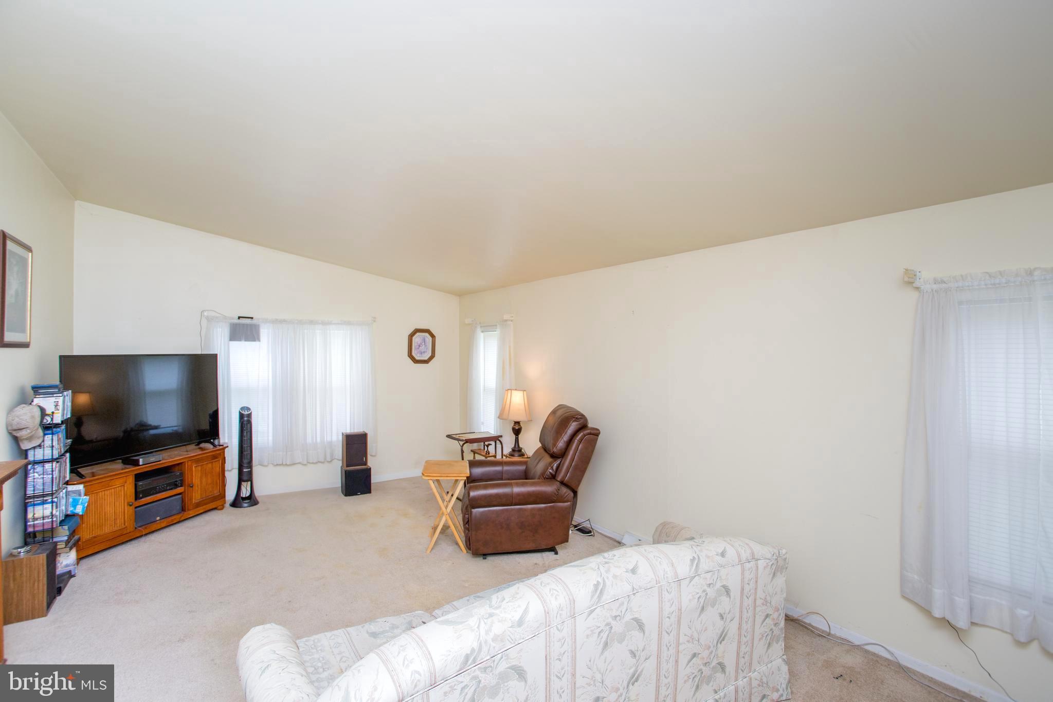 QUIET ACRES - Residential