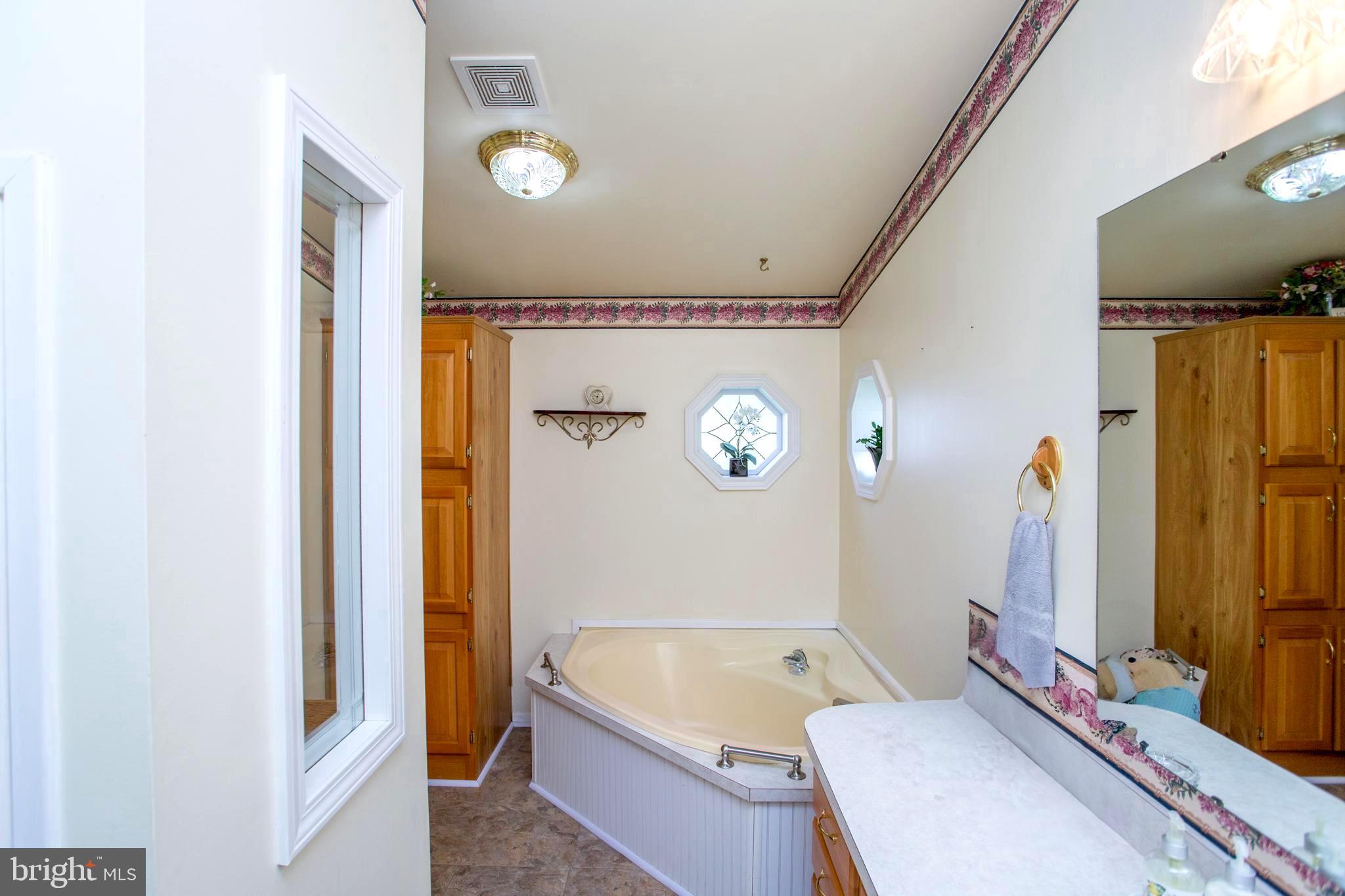 QUIET ACRES - Residential