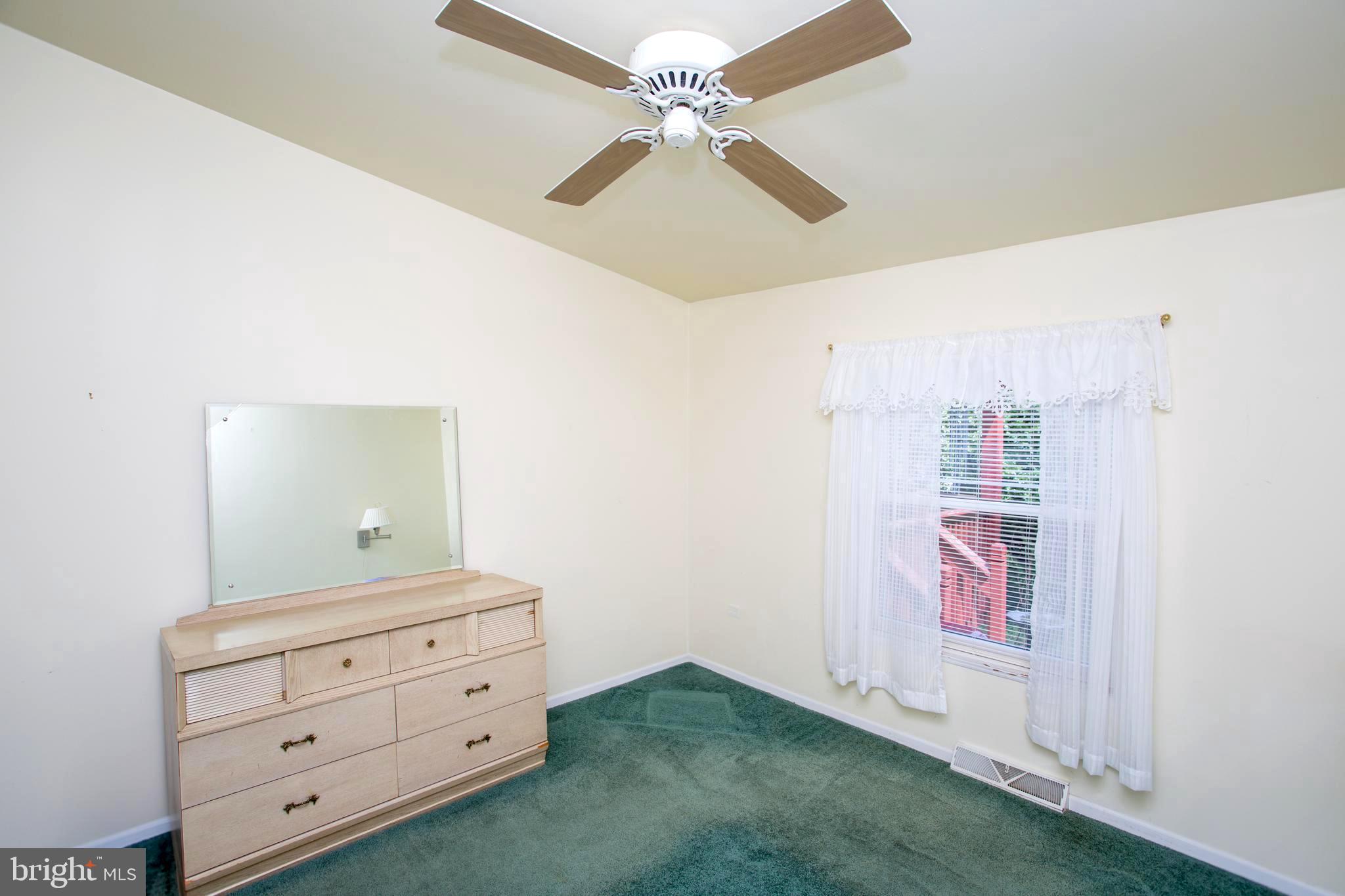 QUIET ACRES - Residential