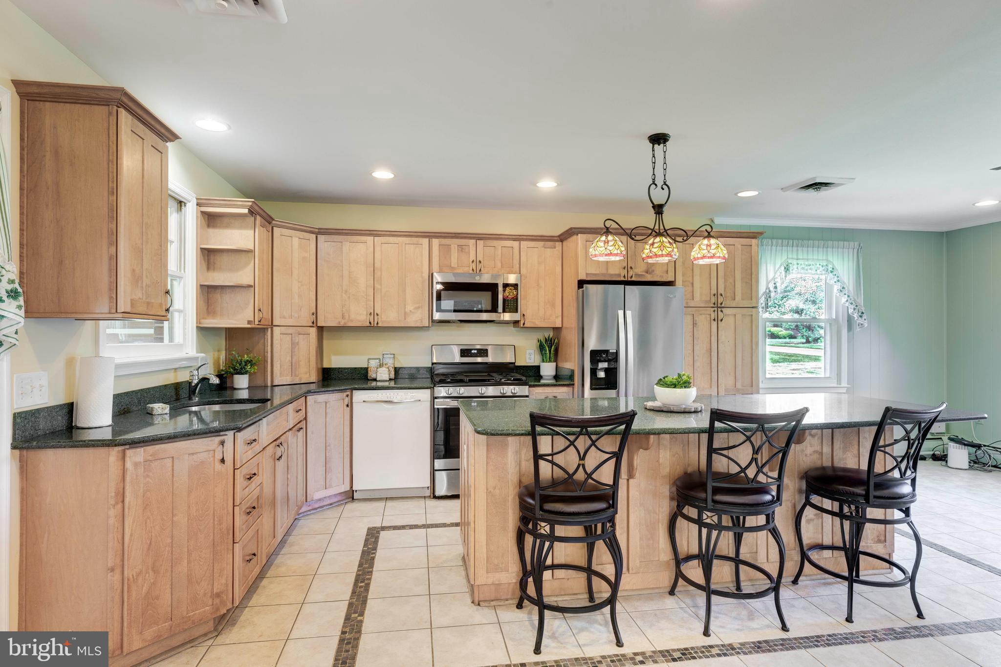 SUNNYBROOK FARMS - Residential