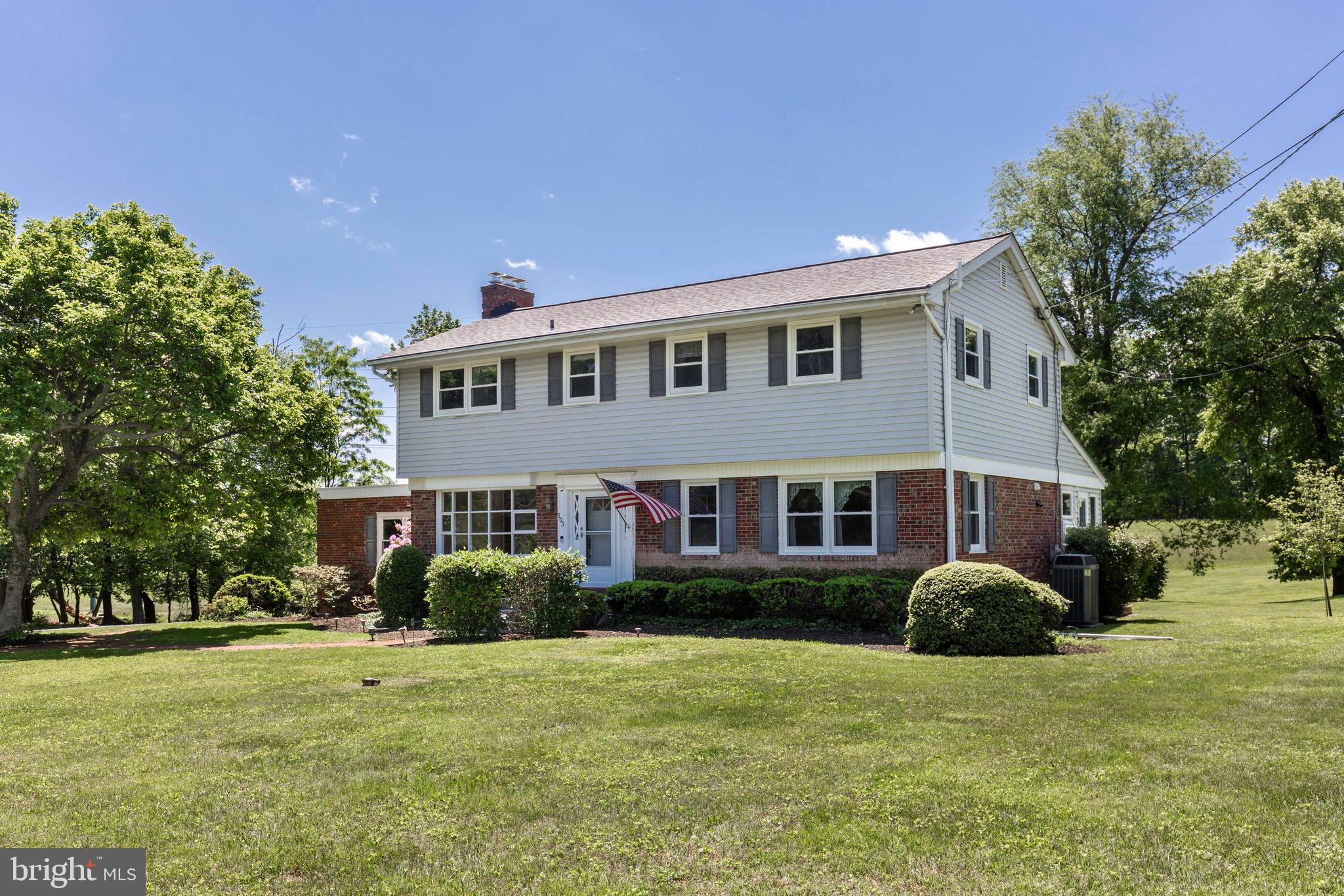 SUNNYBROOK FARMS - Residential