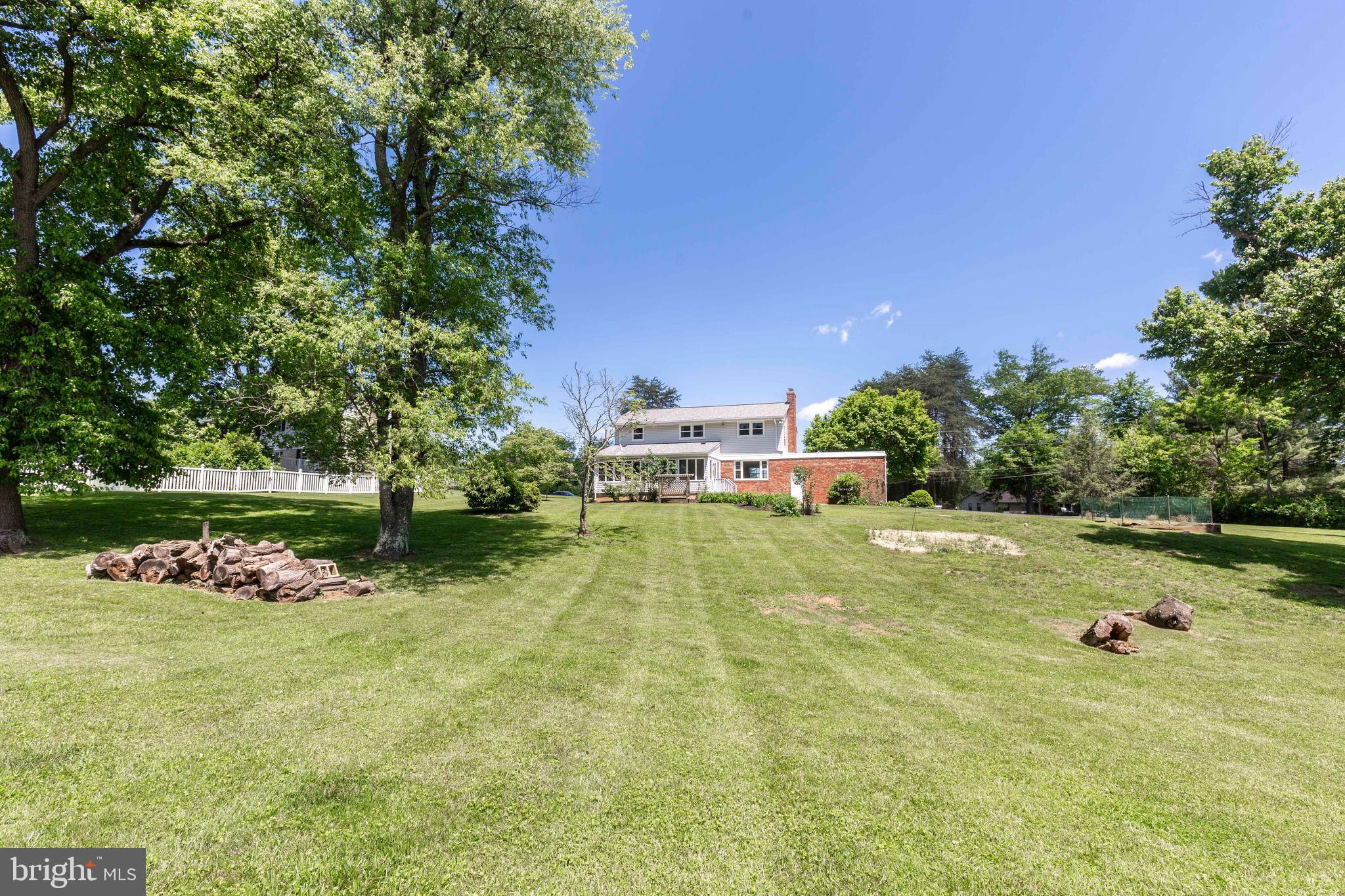 SUNNYBROOK FARMS - Residential